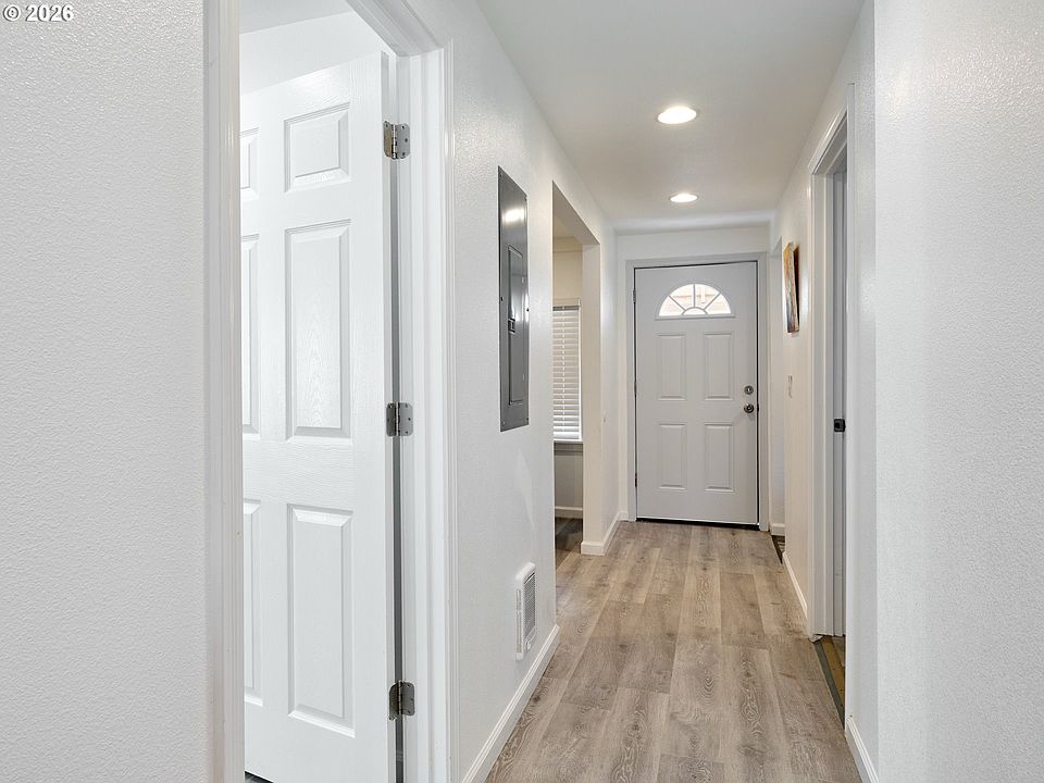 5905 SE Hazel Pl, Milwaukie, OR 97222 | Zillow