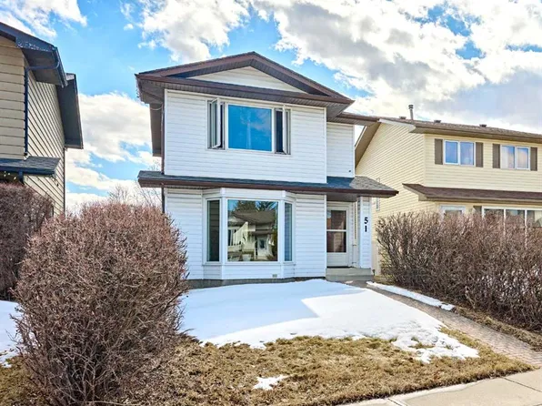 51 N Sunmills Ct SW, Calgary, AB T2X 2R4