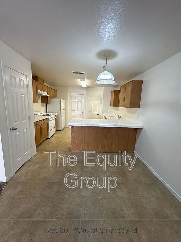 2 bed, 2.0 bath, 980 sqft, $1,450 — Photo 4