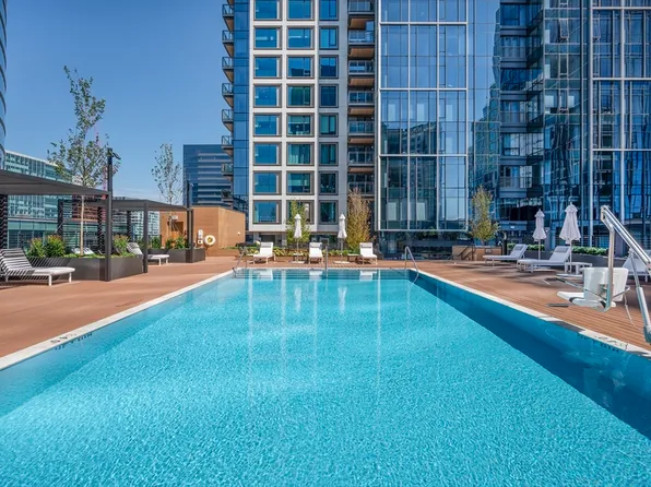 133 Seaport Blvd Unit 2017, Boston, MA 02210