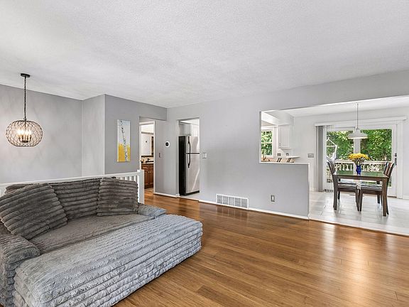 5th image of 3230 Brunswick Ave N