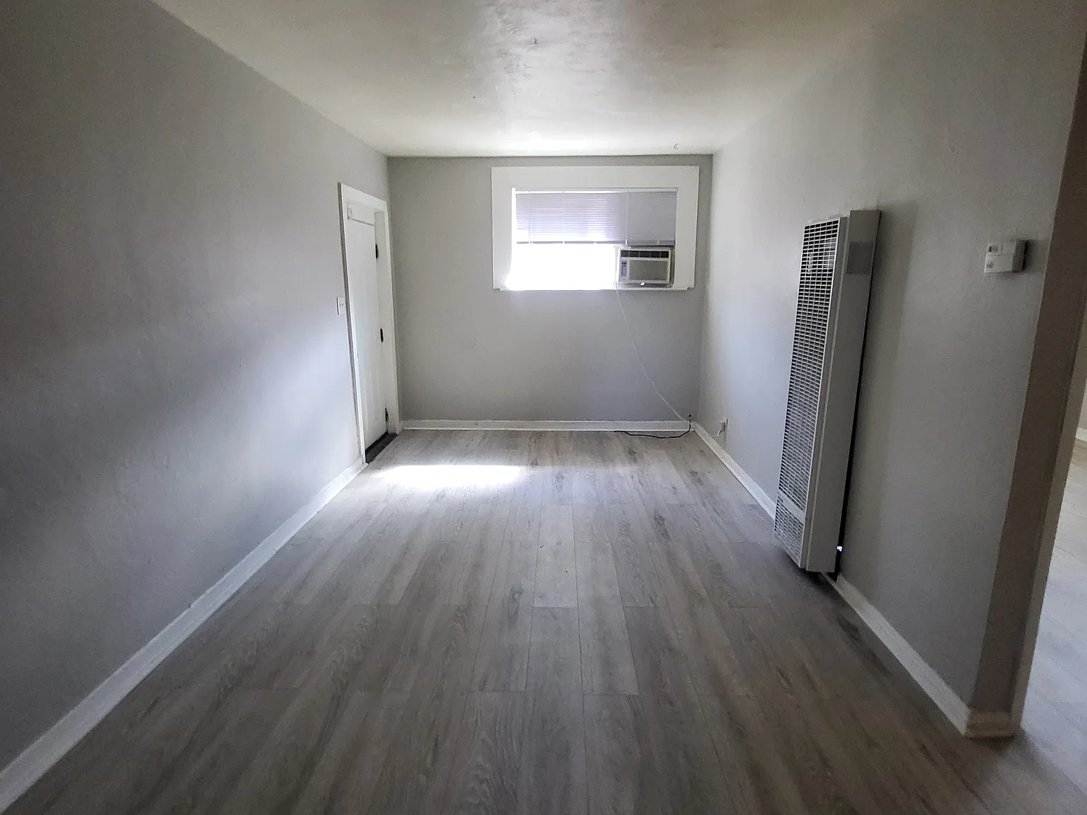 1409 Clinton St — Photo 3