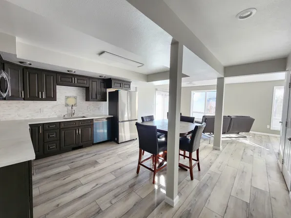 (undisclosed Address), Forest Grove, OR 97116