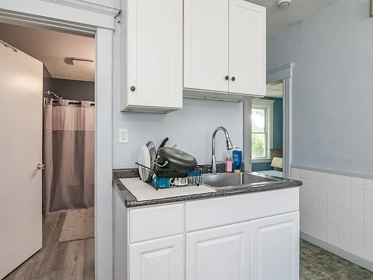 208 Prospect St #1 — Photo 4