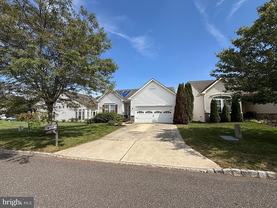 1st image of 38 Hearthstone Blvd