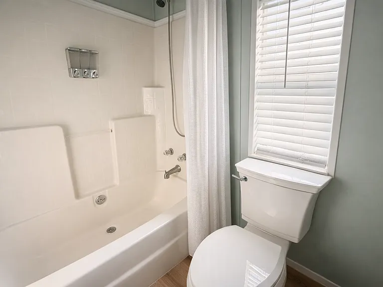 131 Lazy Ave — Photo 3
