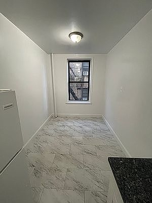 4th image of 11937 Metropolitan Ave APT 3F