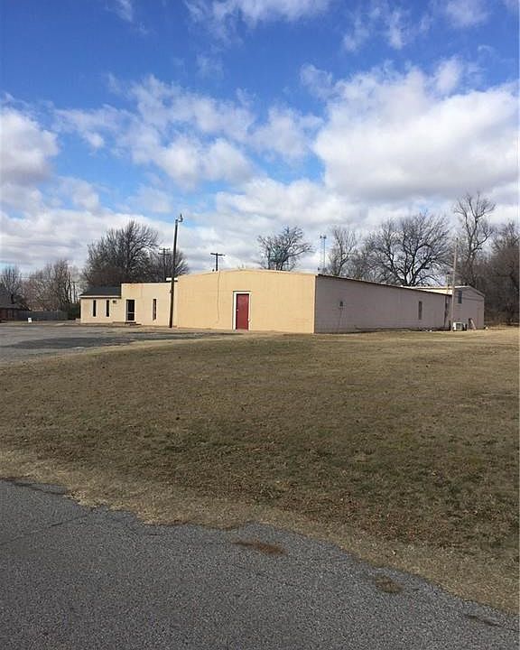 1st image of 420 Howard Dr