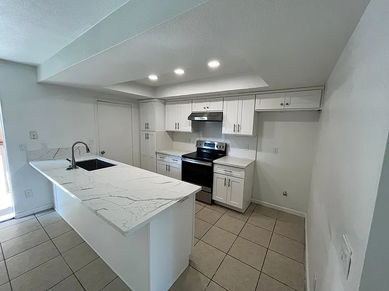 1120 Bahia Ct #A — Photo 3