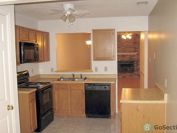 3rd image of 507 Amber Ln
