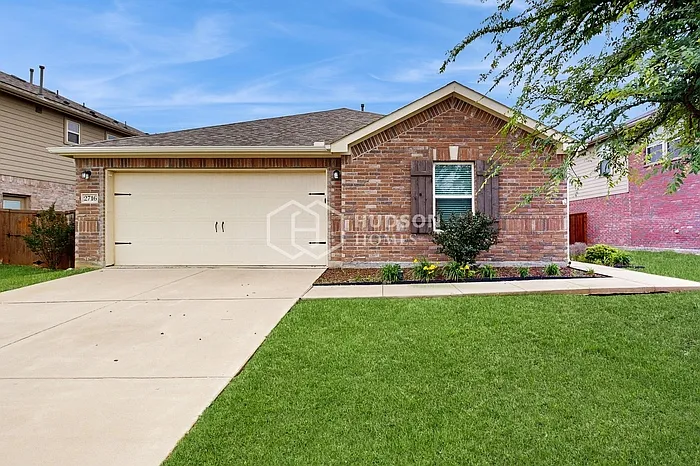 2716 Tobias Ln — Photo 1