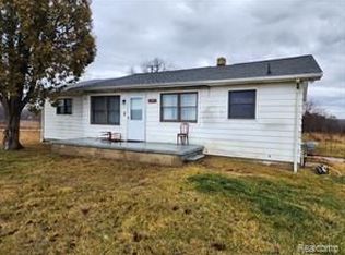 1295 S Elba Rd, Lapeer, MI 48446