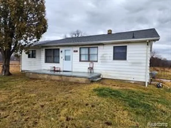 1295 S Elba Rd, Lapeer, MI 48446
