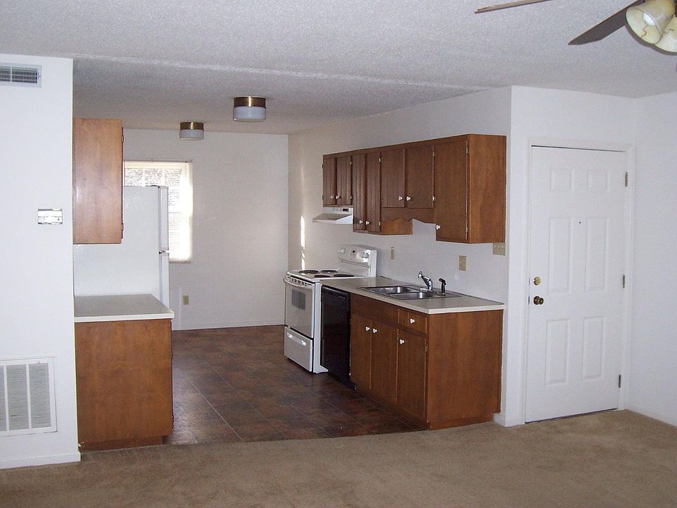 2nd image of 347 Kelly St
