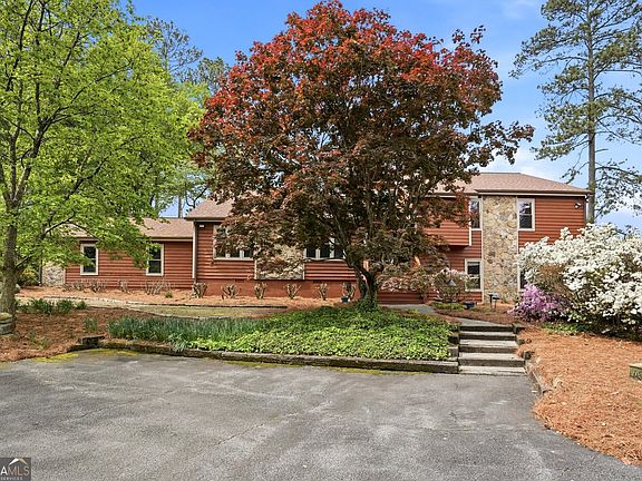 2nd image of 4228 Cove Ct NE
