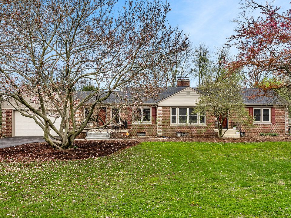 1st image of 3227 Devereaux Dr