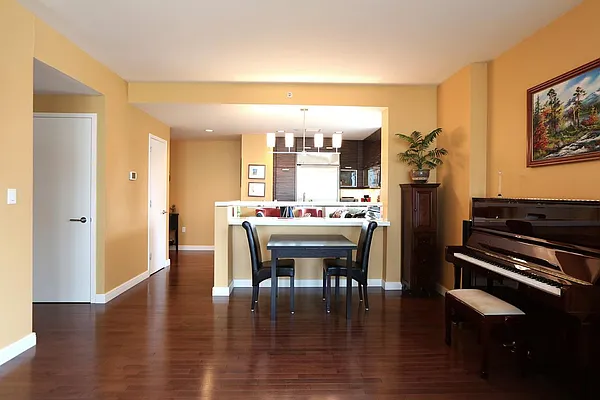 Sold by Real Direct | media 3