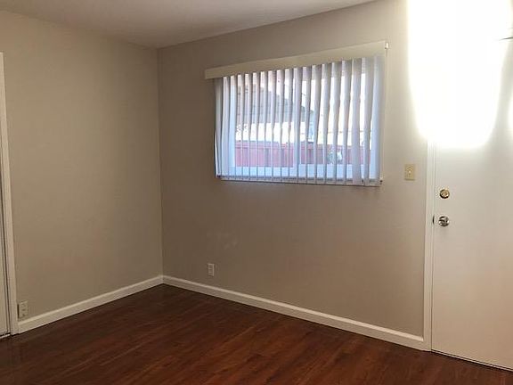 4th image of 908 Gretchen Ln #908