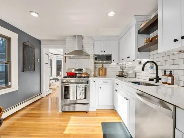 13 Eden St #3, Charlestown, MA 02129