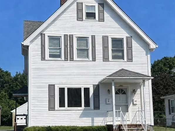 212 School St, Taunton, MA 02780