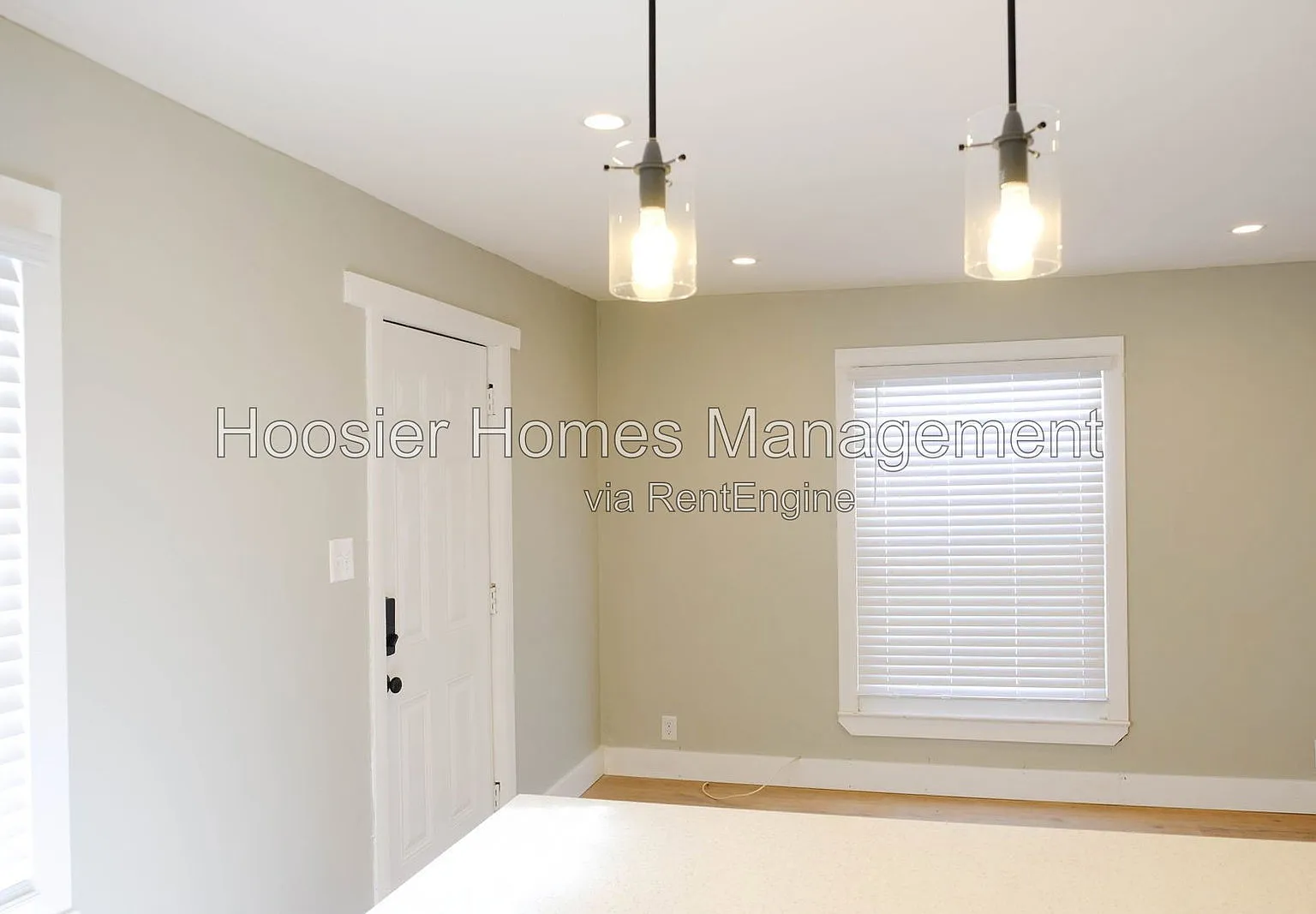 2 bed, 1.0 bath, 1050 sqft, $1,200 — Photo 4