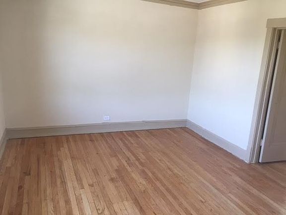 2nd image of 1010 S 13th Ave APT 3S