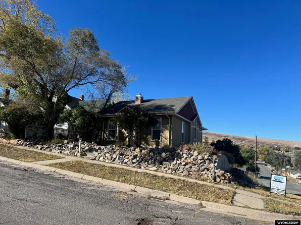 221 E Pine St, Rawlins, WY 82301