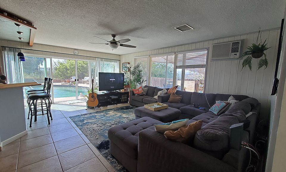 Large Updated Family Room