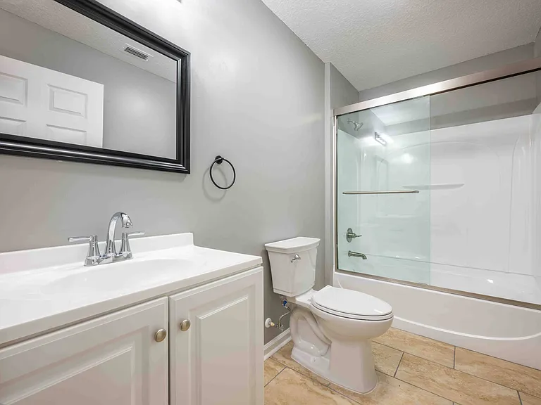 8205 Berry Ave — Photo 5