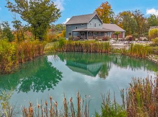 1175 E Calvin Dr, Hartsburg, MO 65039