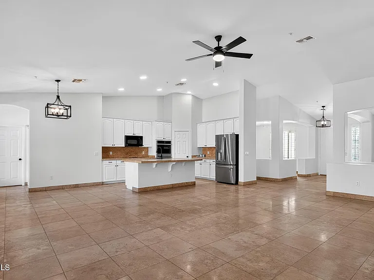 7742 E Los Gatos Dr — Photo 9