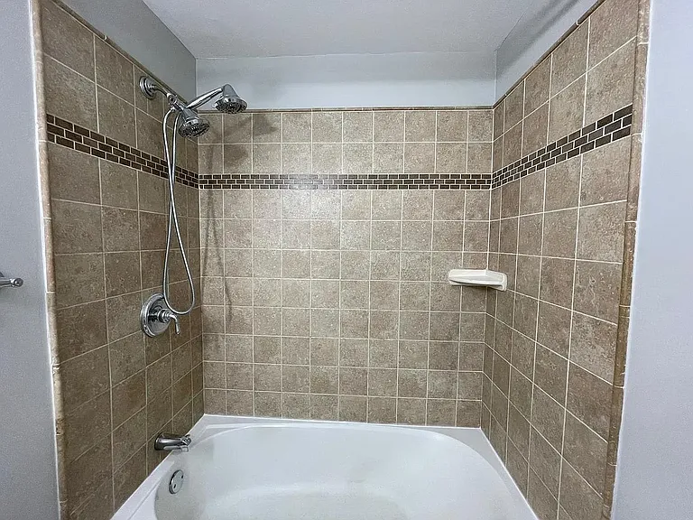 1210 Fairlane Dr — Photo 1