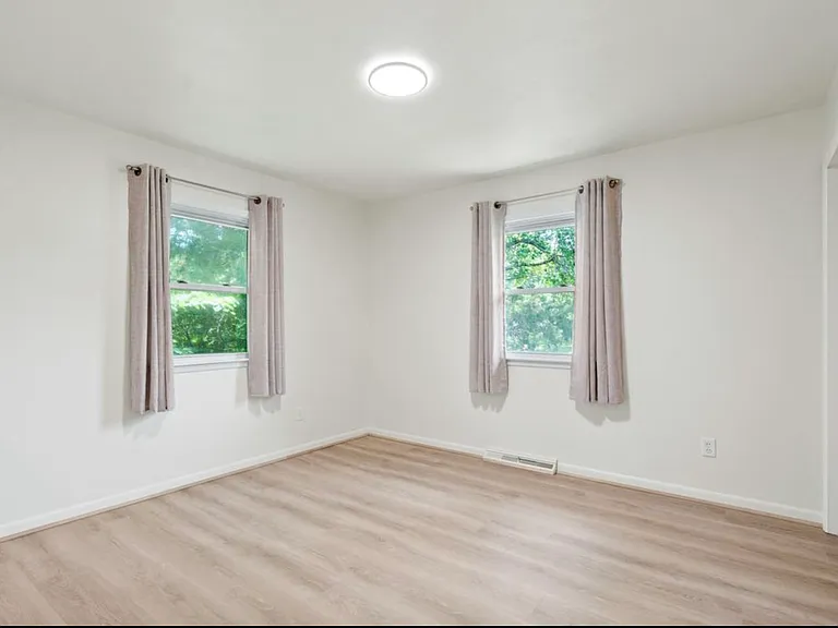 3709 Evergreen Ln — Photo 13