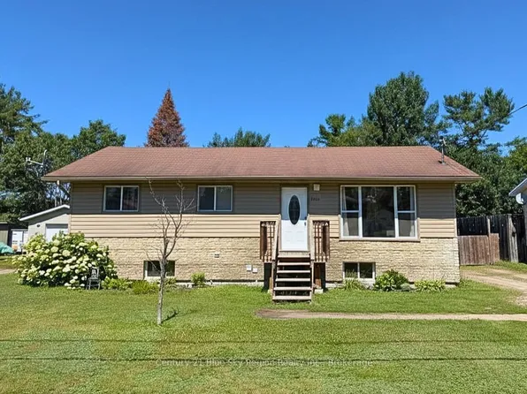 940 Lily St, Mattawa, ON P0H 1V0