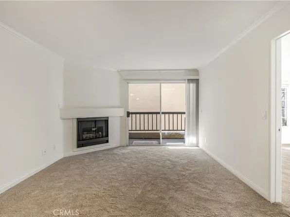 5535 Canoga Ave APT 218, Woodland Hills, CA 91367