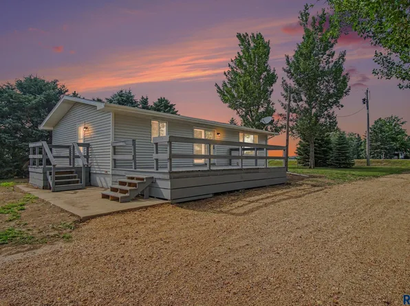 46535 280th St, Lennox, SD 57039