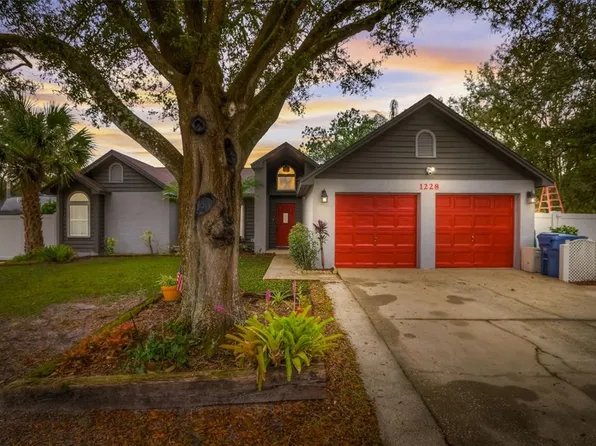 1228 Dockside Dr, Lutz, FL 33559