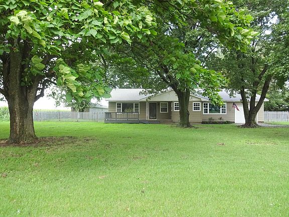 2nd image of 3825 County Road 3900