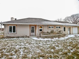 12109 W Bobolink Ave, Milwaukee, WI 53225