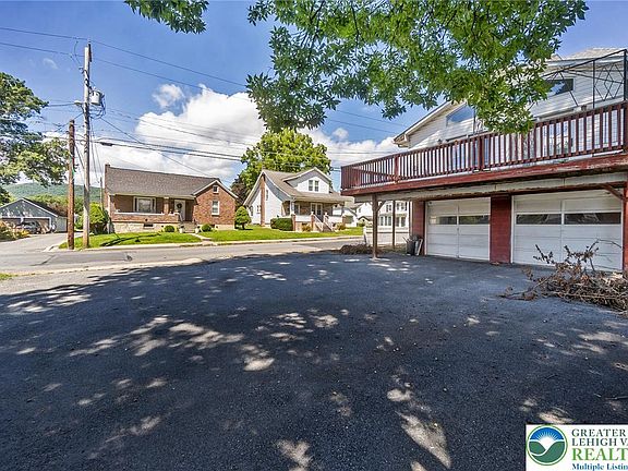 5th image of 55 Dewey St