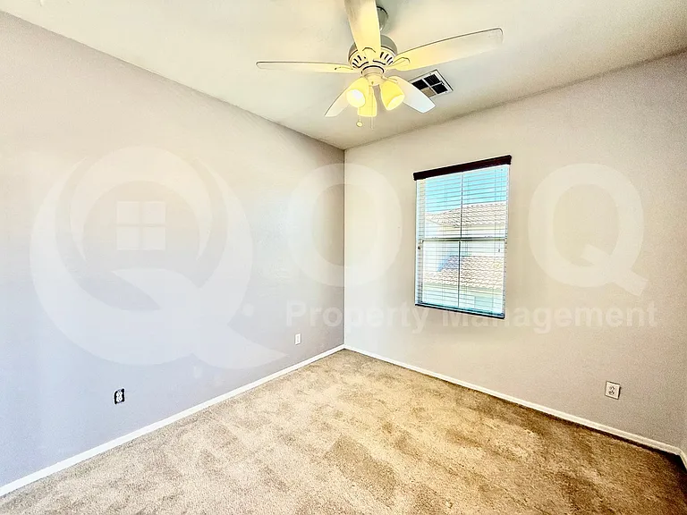 165 W Tremaine Ct — Photo 12
