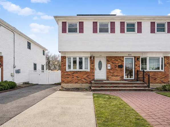 310 Chesterton Avenue image 1 of 20