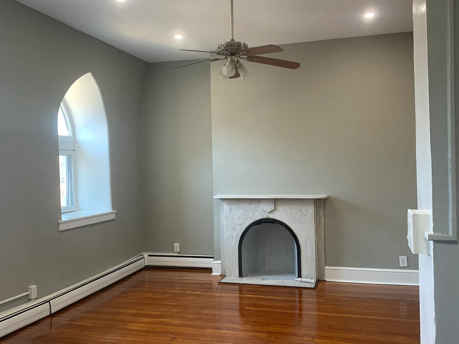 1 bed, 725 sqft, $1,575 — Photo 3