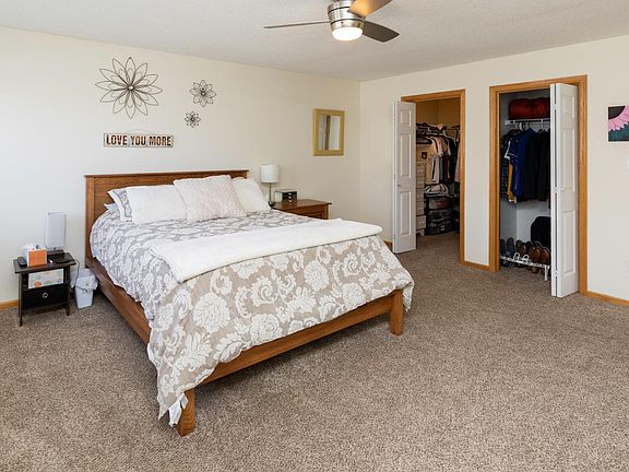 4th image of 6855 Woodland Ave Unit 808