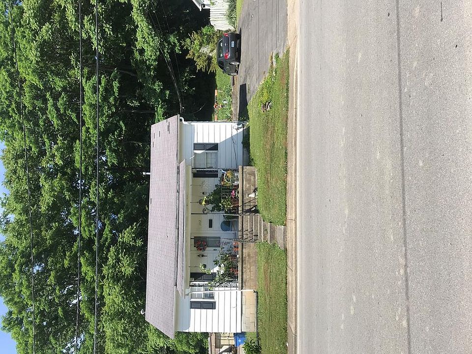1st image of 302 W Front St