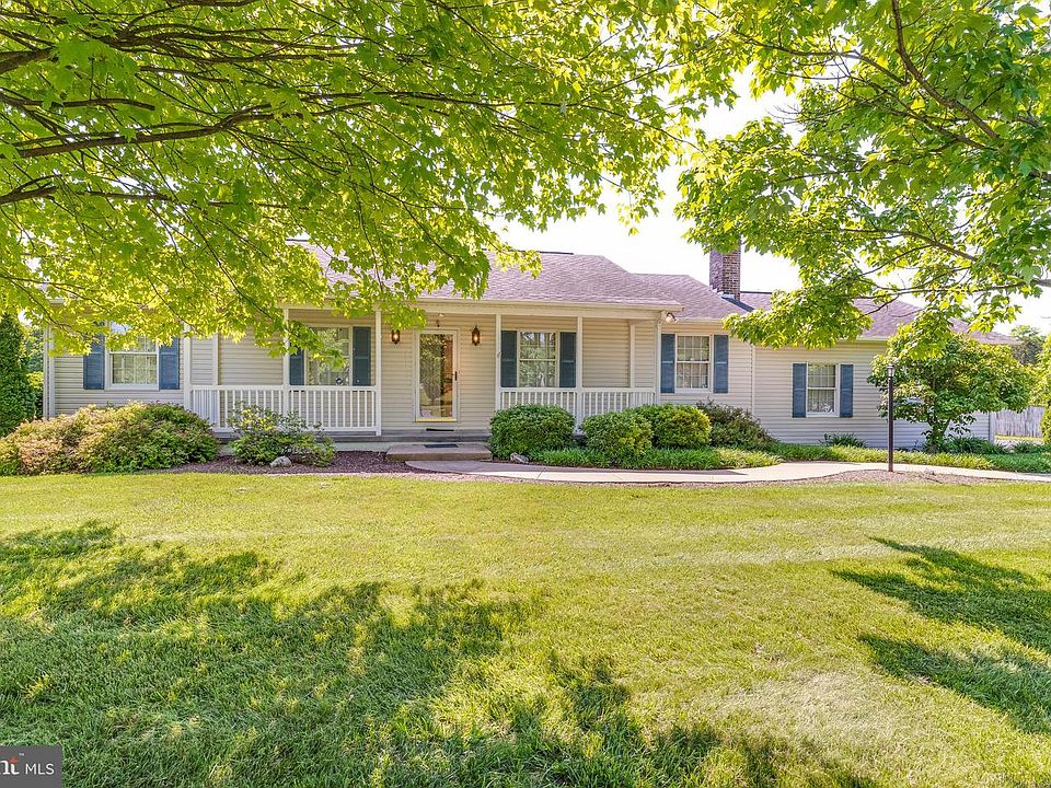 1st image of 504 Montmorency Dr