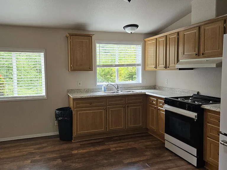 5124B 95th Ave NE — Photo 3