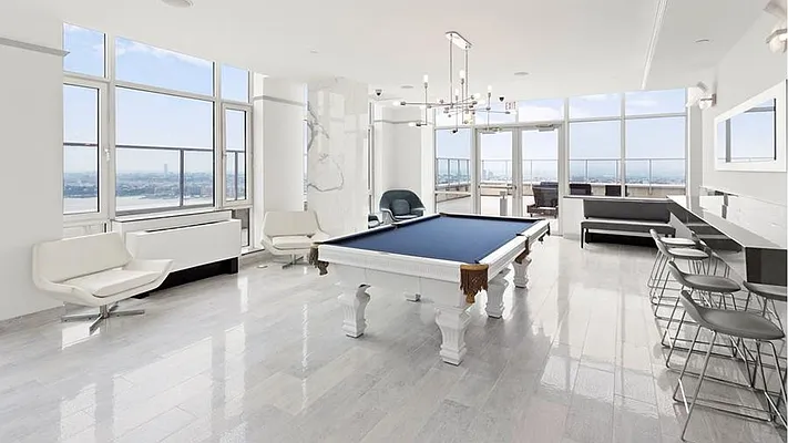 Rented by Avenues Real Estate | media 8