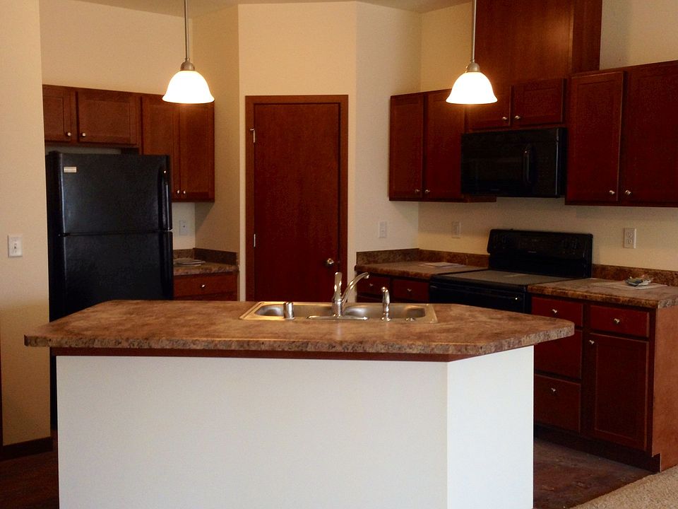 1st image of 2420 River Bluff Dr NW