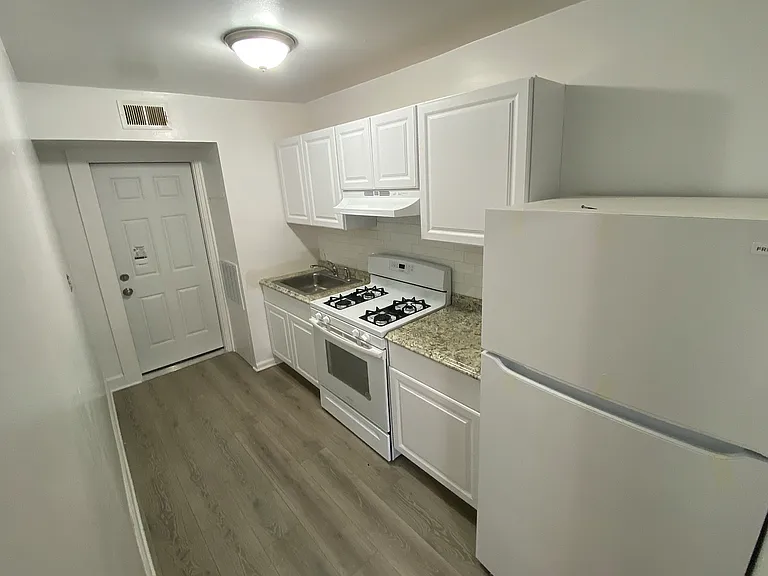3217 Dubois Pl SE #1 — Photo 9